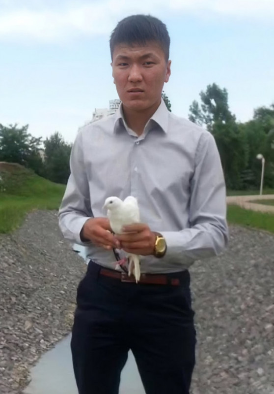 Ходжабай Нурисламбек Нұрланұлы, мошенник, альфонс, обман