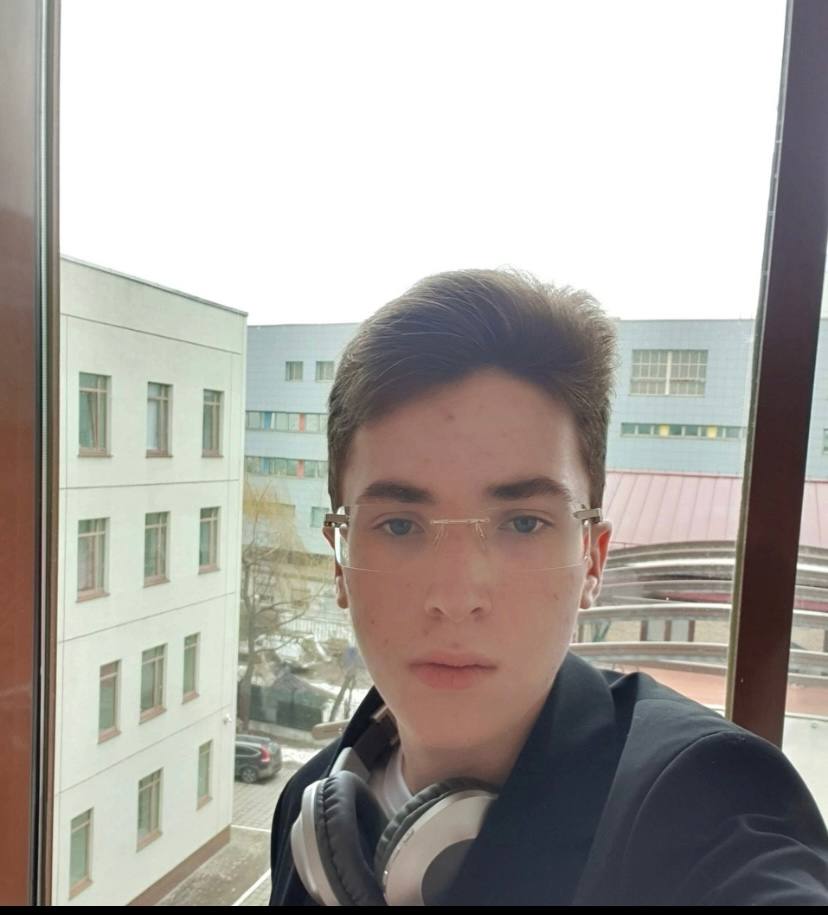 Арсений Натапов